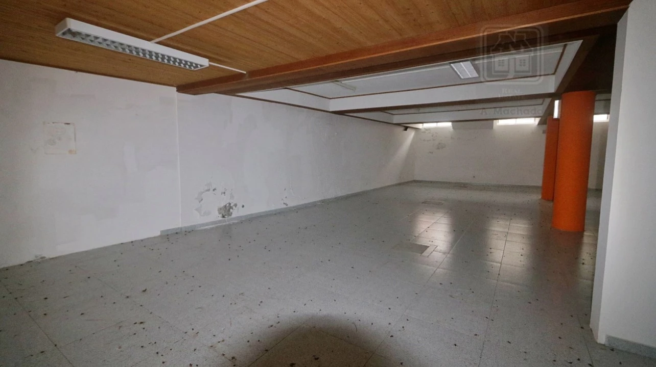 Prédio para Venda em Ponta Delgada (São Pedro) Foto 24