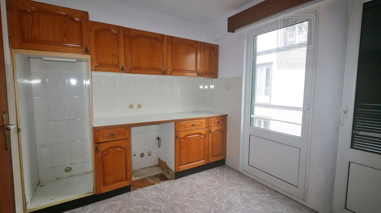 Prédio para Venda em Ponta Delgada (São Pedro) Foto 77