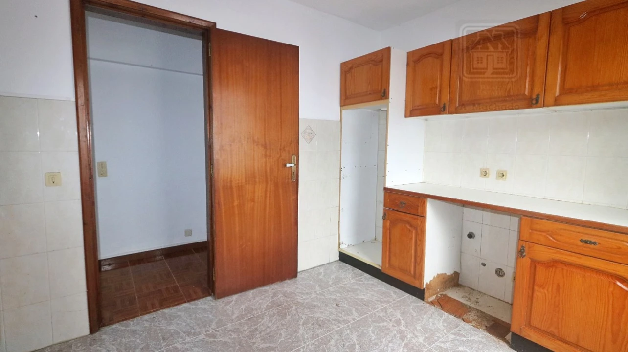 Prédio para Venda em Ponta Delgada (São Pedro) Foto 80