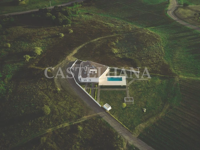 Moradia T2 para Venda em Nossa Senhora da Vila, Nossa Senhora do Bispo e Silveiras Foto 8