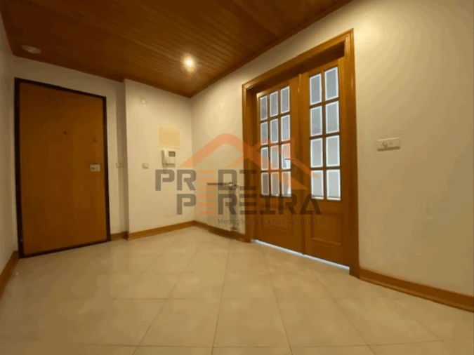 Apartamento T2 para Venda em Venda do Pinheiro e Santo Estêvão das Galés