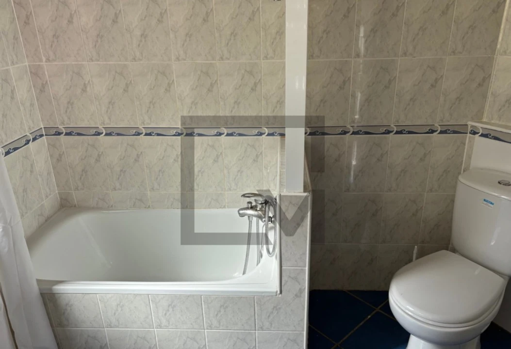 Apartamento T4 para Venda em Algés, Linda-A-Velha e Cruz Quebrada-Dafundo Foto 8
