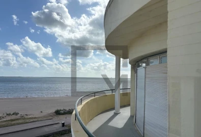 Apartamento T4 para Venda em Algés, Linda-A-Velha e Cruz Quebrada-Dafundo