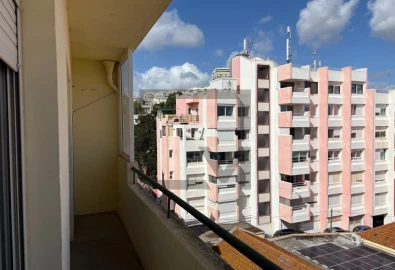 Apartamento T4 para Venda em Algés, Linda-A-Velha e Cruz Quebrada-Dafundo