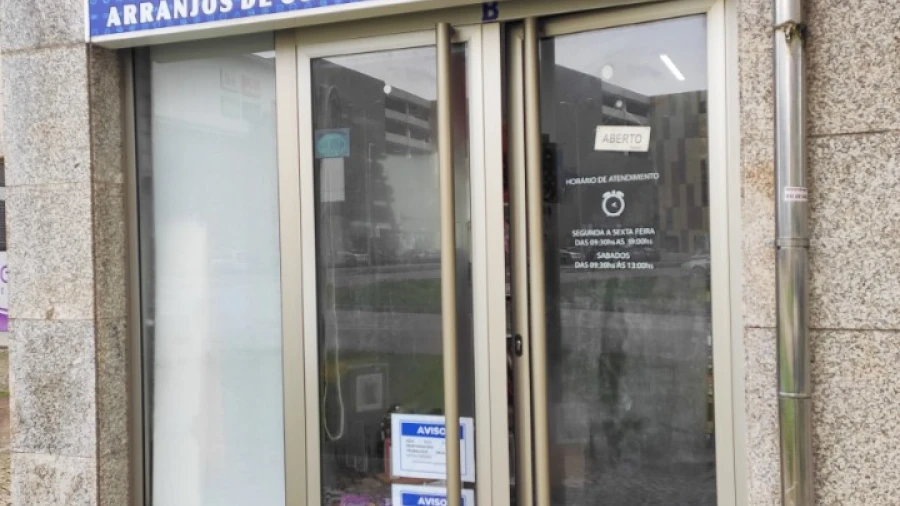 Loja para Cedência de Quotas em Aradas