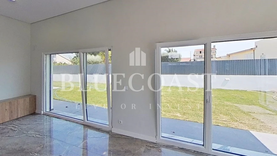 Moradia T5 para Venda em Azeitão (São Lourenço e São Simão) Foto 7