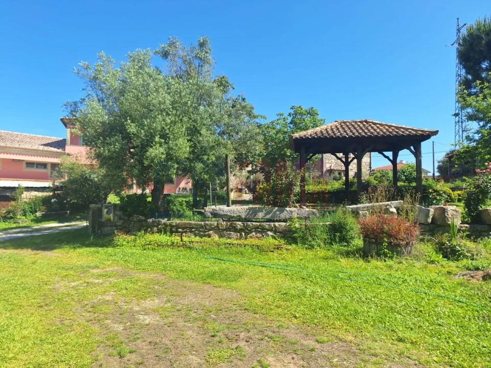 Quinta T8 para Venda em Fragoso Foto 4