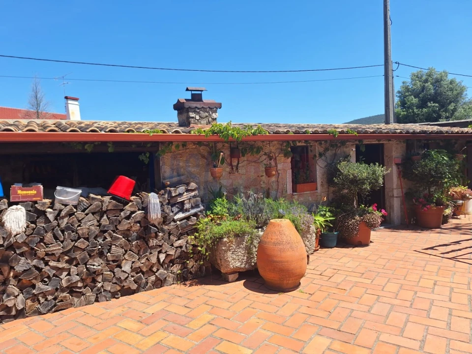 Quinta T8 para Venda em Fragoso Foto 30