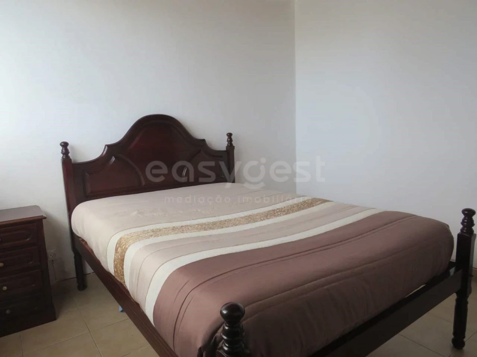 Moradia T3 para Venda em Rabo de Peixe Foto 7