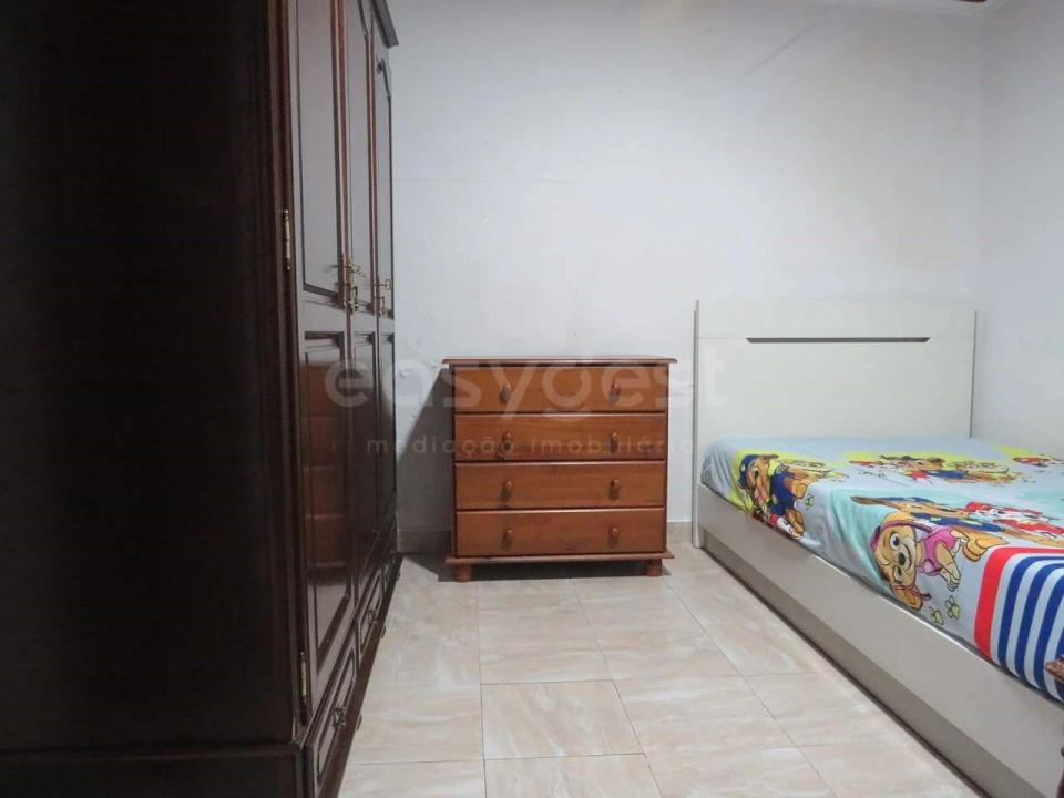 Moradia T3 para Venda em Rabo de Peixe Foto 13