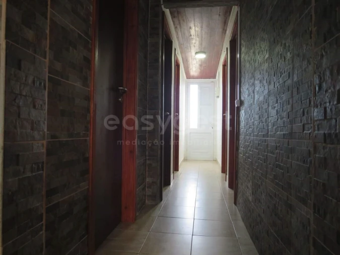 Moradia T3 para Venda em Rabo de Peixe Foto 14