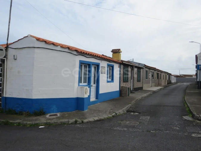 Moradia T3 para Venda em Rabo de Peixe Foto 18