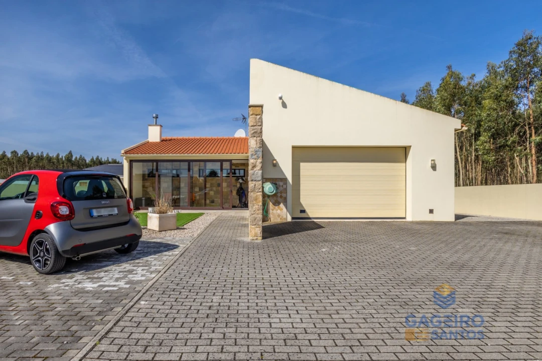 Moradia T4 para Venda em São Martinho do Porto Foto 4