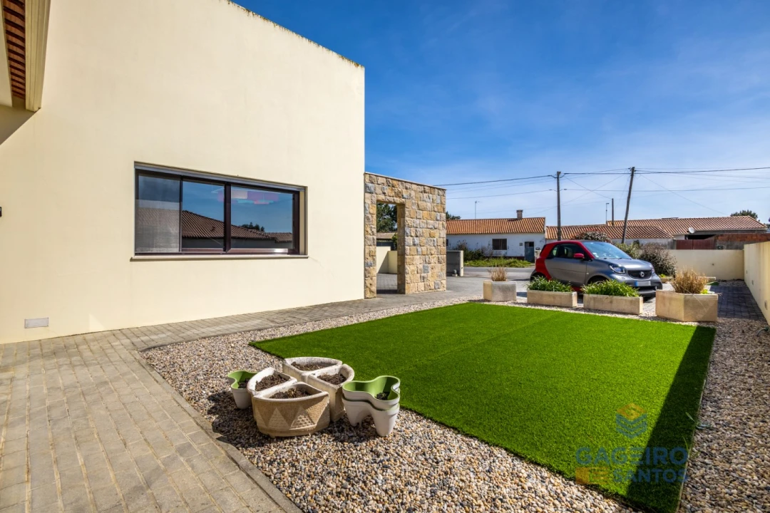 Moradia T4 para Venda em São Martinho do Porto Foto 56