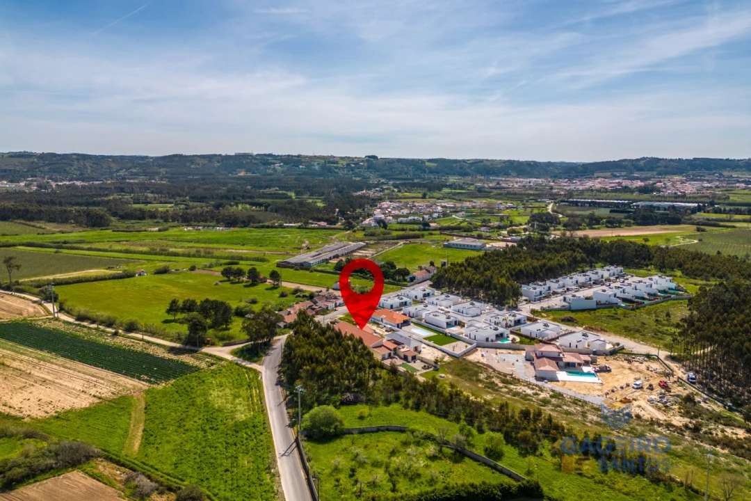 Moradia T4 para Venda em São Martinho do Porto Foto 68