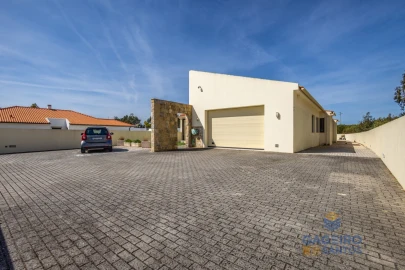 Moradia T4 para Venda em São Martinho do Porto