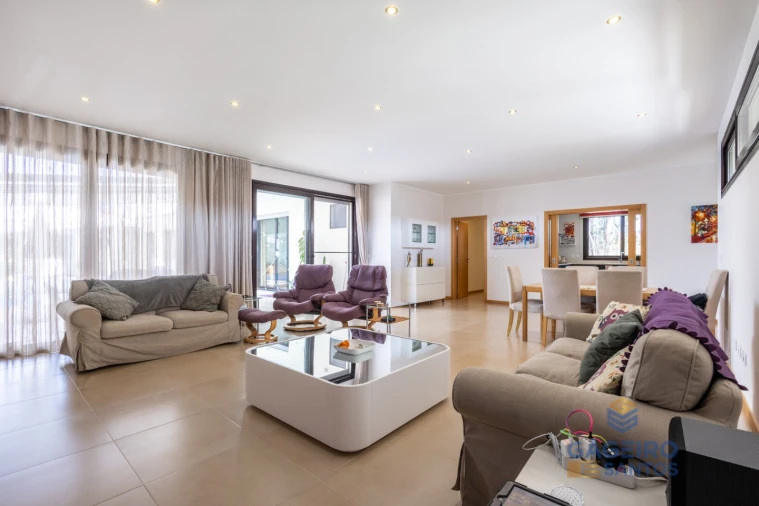 Moradia T4 para Venda em São Martinho do Porto Foto 16