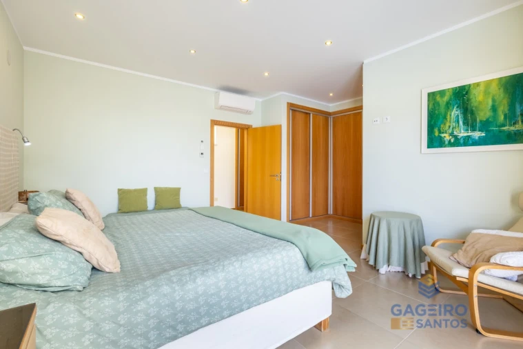 Moradia T4 para Venda em São Martinho do Porto Foto 25