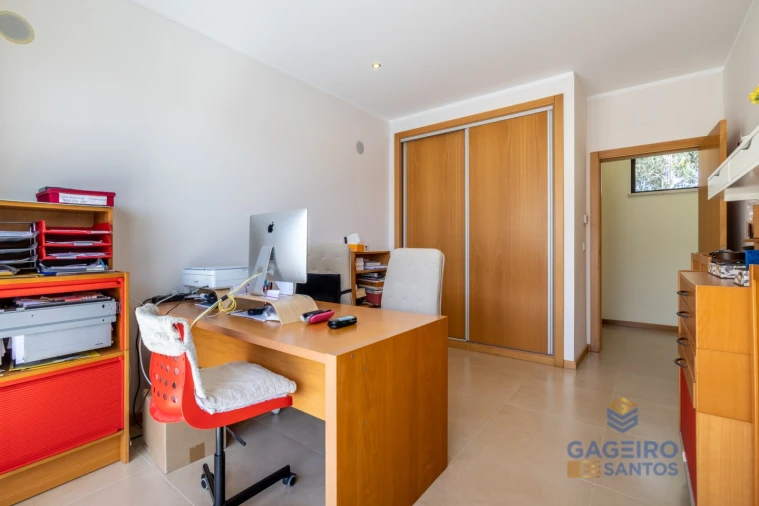 Moradia T4 para Venda em São Martinho do Porto Foto 32