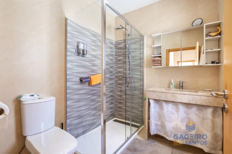 Moradia T4 para Venda em São Martinho do Porto Foto 37