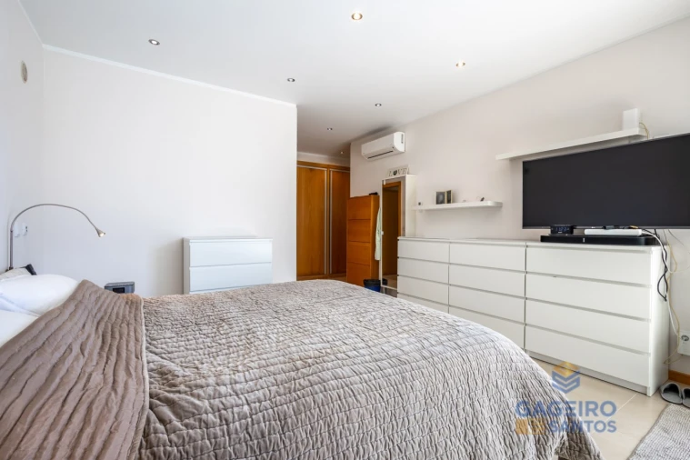 Moradia T4 para Venda em São Martinho do Porto Foto 34