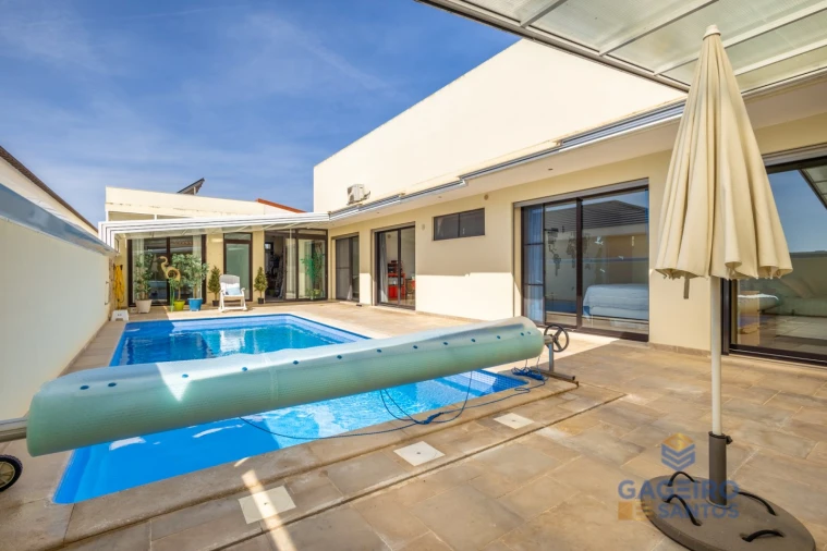 Moradia T4 para Venda em São Martinho do Porto Foto 39