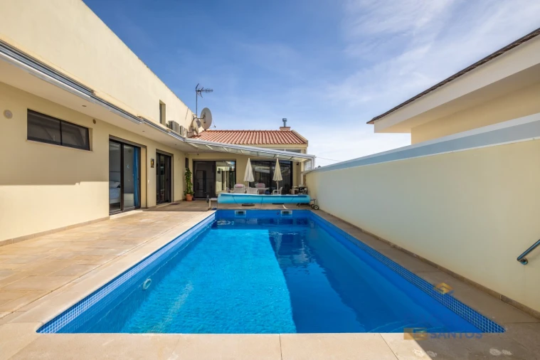 Moradia T4 para Venda em São Martinho do Porto Foto 41