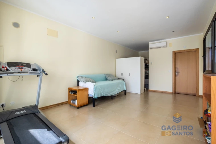 Moradia T4 para Venda em São Martinho do Porto Foto 44