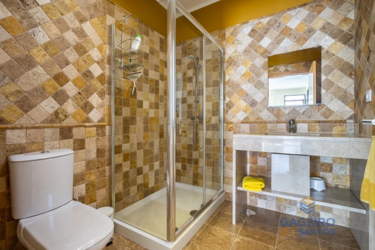 Moradia T4 para Venda em São Martinho do Porto Foto 46