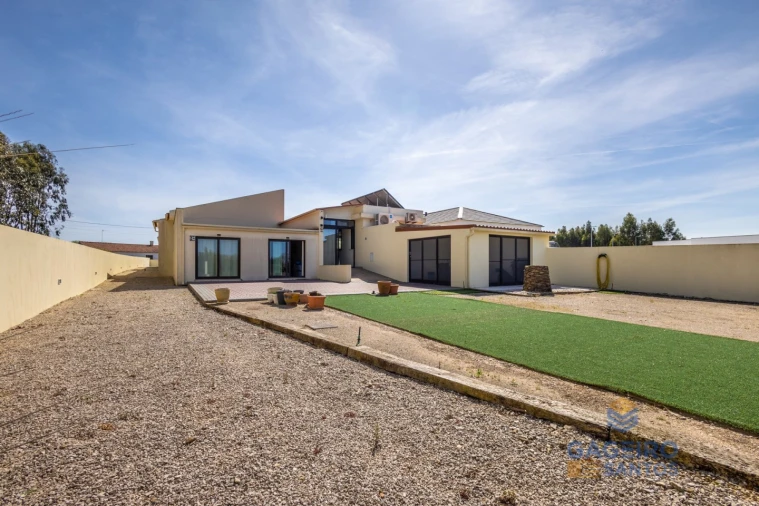 Moradia T4 para Venda em São Martinho do Porto Foto 53