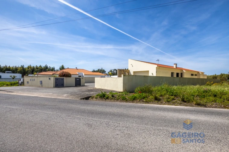 Moradia T4 para Venda em São Martinho do Porto Foto 57