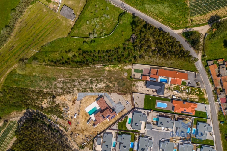 Moradia T4 para Venda em São Martinho do Porto Foto 66