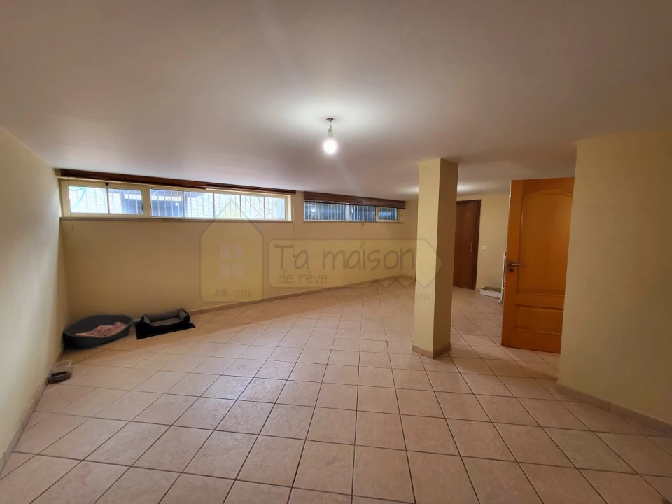 Moradia T4 para Venda em Almancil Foto 24