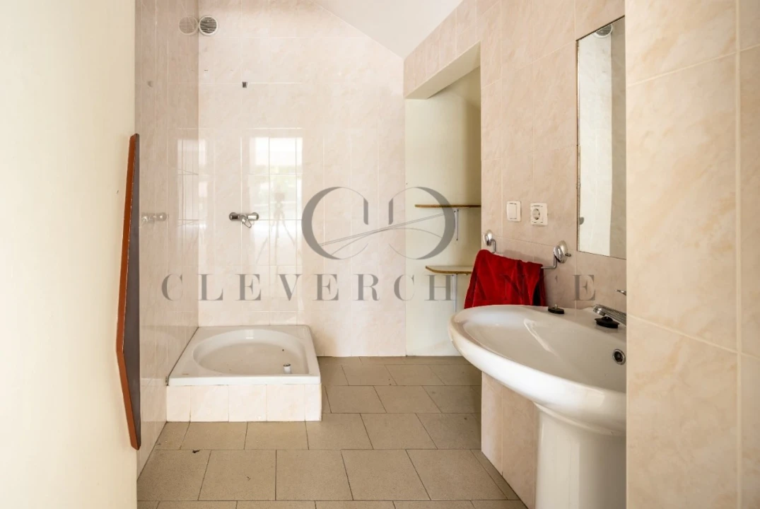 Loja para Venda em Cidade da Maia Foto 10