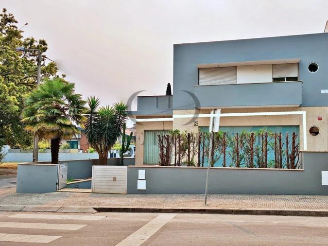 Loja para Venda em Cidade da Maia Foto 4