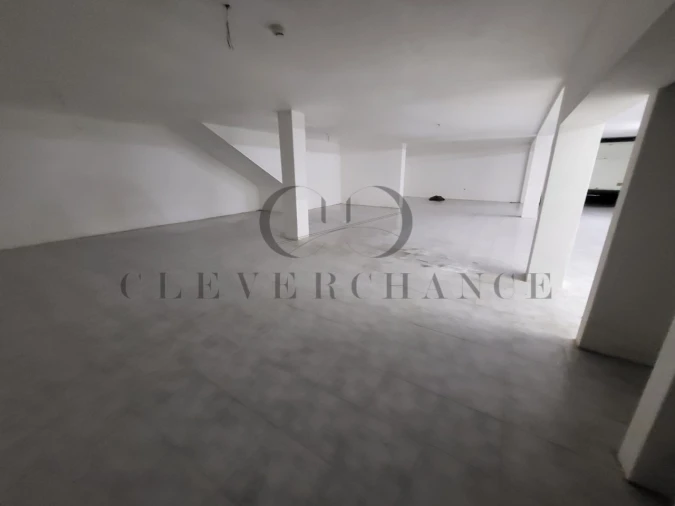 Loja para Venda em Cidade da Maia Foto 14