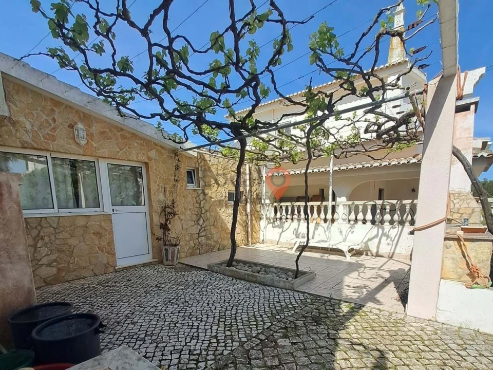 Moradia T5 para Venda em Lagos (São Sebastião e Santa Maria) Foto 26