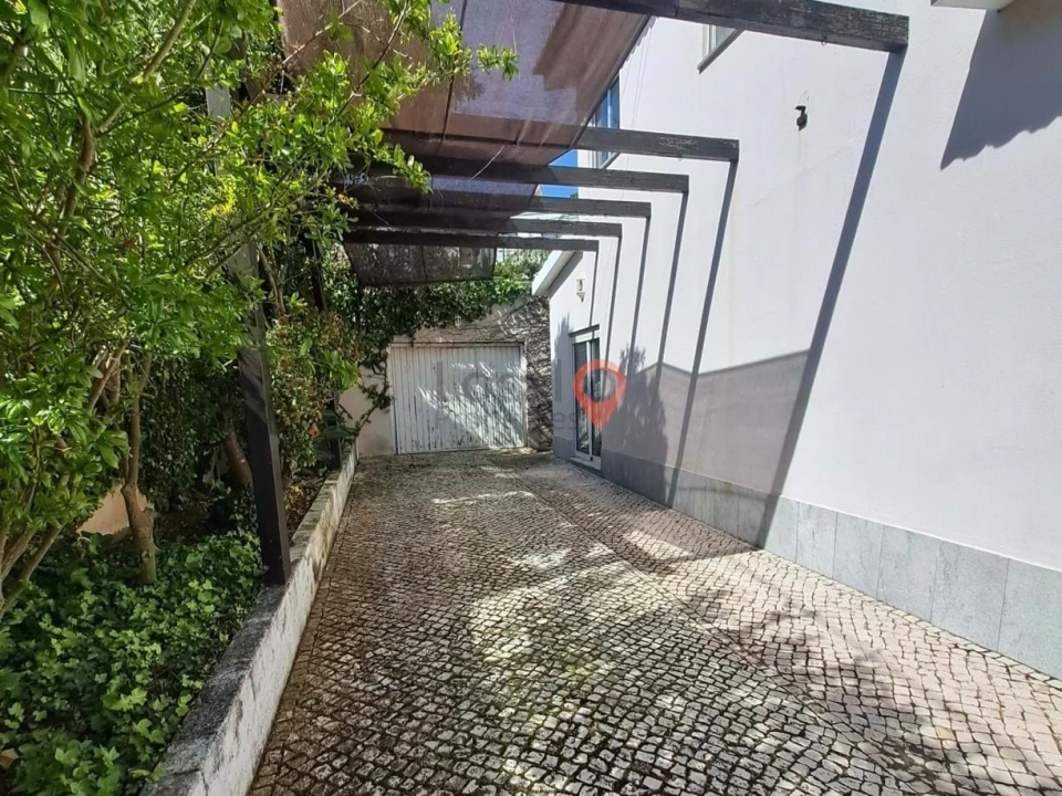 Moradia T5 para Venda em Lagos (São Sebastião e Santa Maria) Foto 17