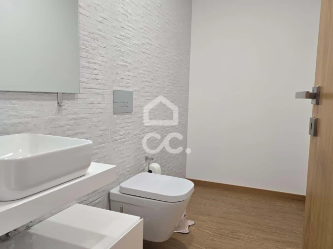 Apartamento T3 para Venda em Selho (São Jorge) Foto 16