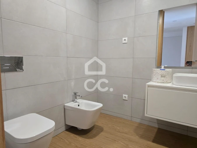 Apartamento T3 para Venda em Selho (São Jorge) Foto 18