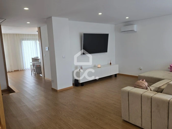 Apartamento T3 para Venda em Selho (São Jorge) Foto 5