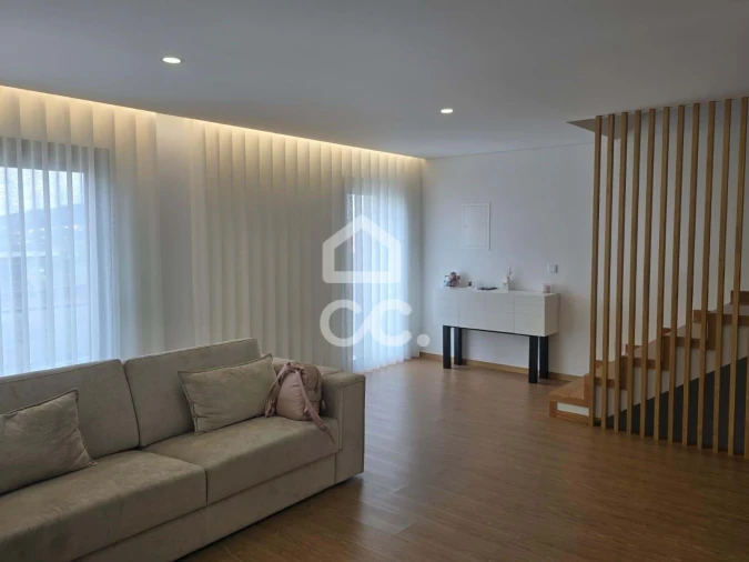 Apartamento T3 para Venda em Selho (São Jorge) Foto 4