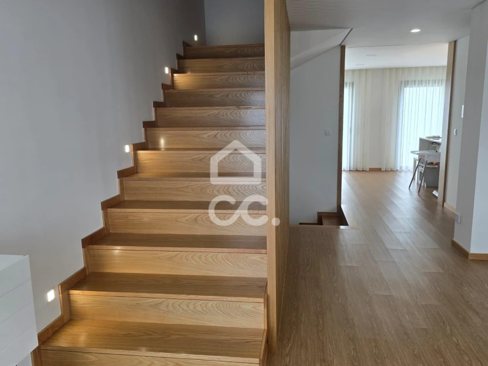 Apartamento T3 para Venda em Selho (São Jorge) Foto 8