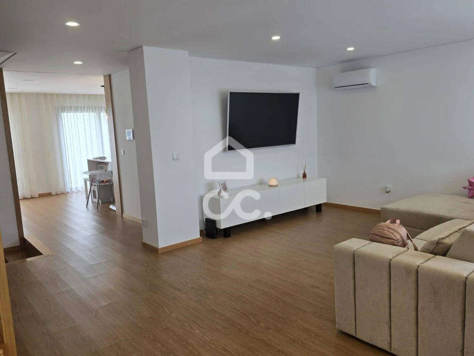 Apartamento T3 para Venda em Selho (São Jorge) Foto 5