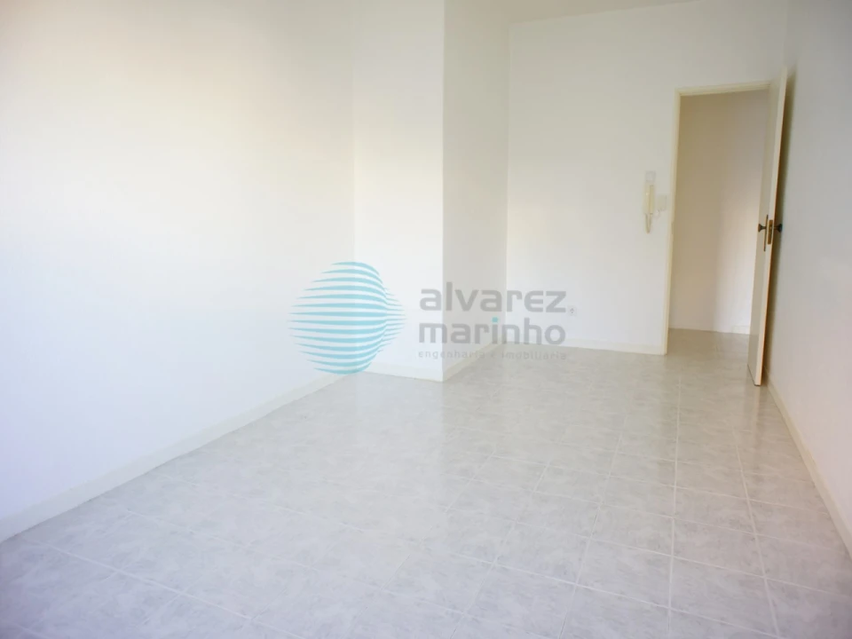 Escritório para Arrendamento em Santa Maria, São Pedro e Matacães Foto 5