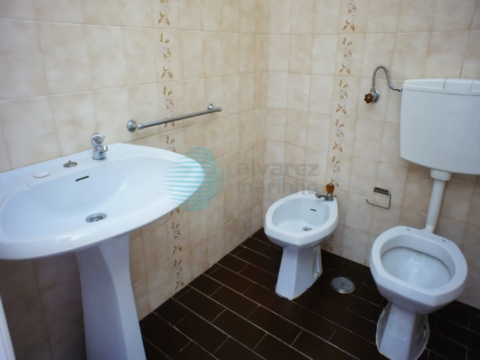 Escritório para Arrendamento em Santa Maria, São Pedro e Matacães Foto 7