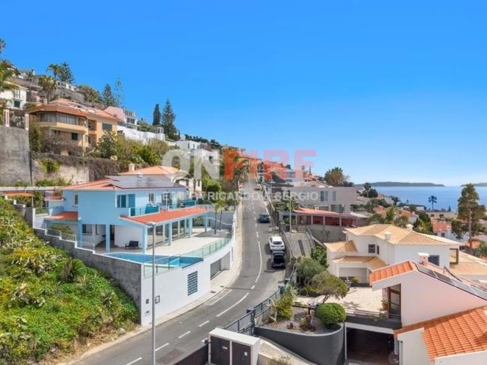 Moradia para Venda em Caniço Foto 44