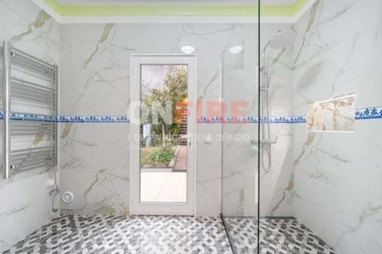 Moradia para Venda em Caniço Foto 26