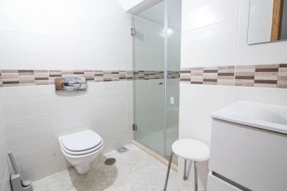 Moradia T4 para Venda em Loule (São Sebastião)