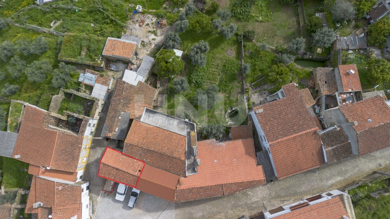 Moradia T2 para Venda em Cebolais de Cima e Retaxo Foto 2